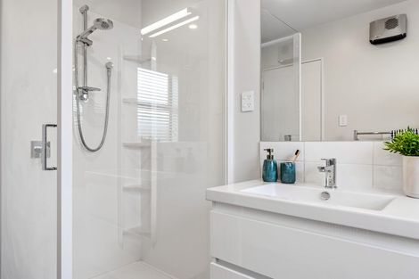 Photo of property in 2 Lussa Close, Broomfield, Christchurch, 8042
