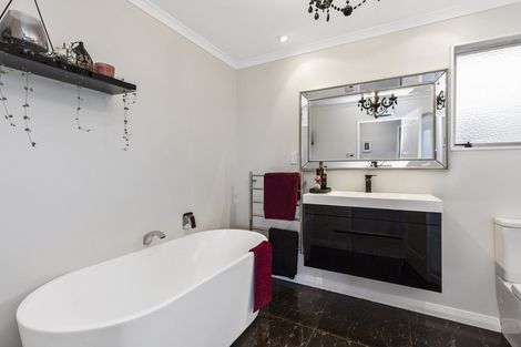 Photo of property in 12 Mossburn Grove, Kelson, Lower Hutt, 5010