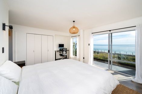 Photo of property in 225 Clifton Road, Te Awanga, 4102