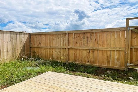 Photo of property in 6 Ihi Place, Karaka, 2578