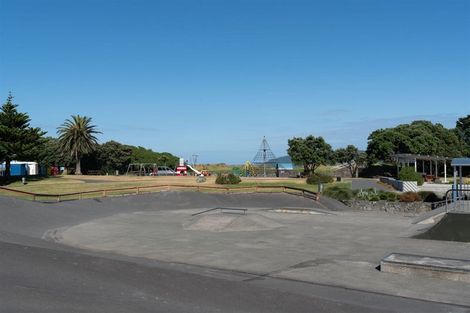 Photo of property in Ocean Apartments, 44-46 Marine Parade, Paraparaumu Beach, Paraparaumu, 5032