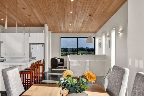 Photo of property in 16a Links Drive, Waiwhakaiho, New Plymouth, 4312