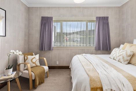 Photo of property in 4 Te Reinga View, Tawa, Wellington, 5028