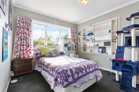 Photo of property in 10 Wharf Road, Te Atatu Peninsula, Auckland, 0610