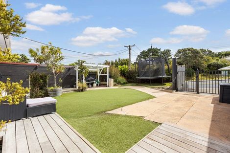 Photo of property in 98 Ironside Road, Johnsonville, Wellington, 6037