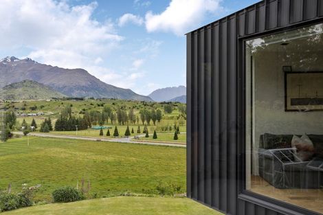 Photo of property in 20 Advance Terrace, Arrowtown, 9302