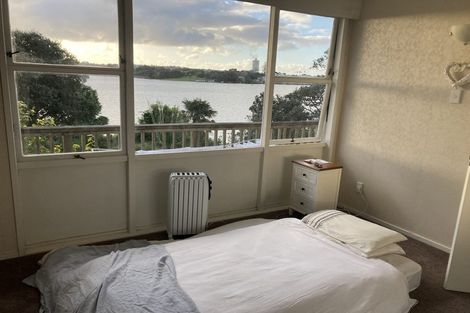 Photo of property in 2 The Promenade, Takapuna, Auckland, 0622