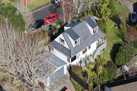 Photo of property in 2 Glendawn Place, Bayview, Auckland, 0629