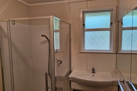 Photo of property in 15 Holmes Drive South, West Harbour, Auckland, 0618