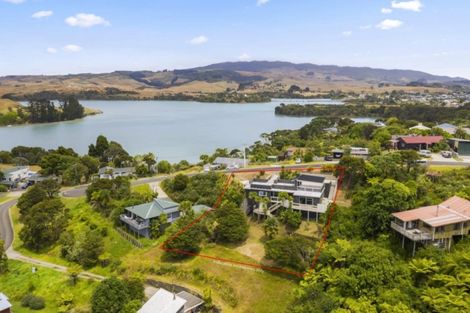 Photo of property in 24 Point Street, Raglan, 3225