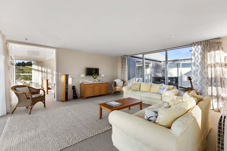 Photo of property in 335 Highcliff Road, Highcliff, Dunedin, 9013