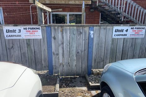 Photo of property in 102 Harbour Terrace, North Dunedin, Dunedin, 9016