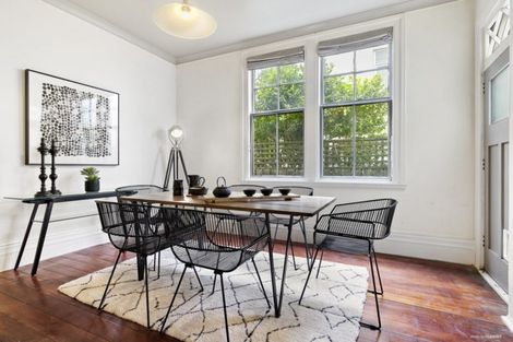 Photo of property in 33 Hobson Crescent, Thorndon, Wellington, 6011