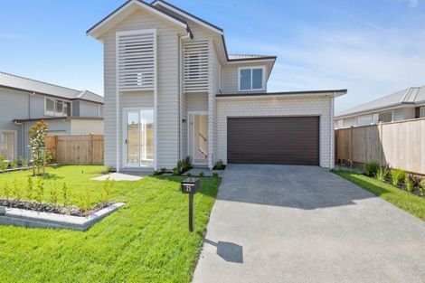 Photo of property in 25 Kukuwai Avenue, Red Beach, 0932