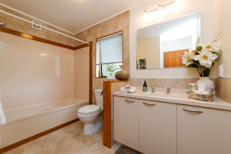 Photo of property in 126 Atawhai Road, Fitzherbert, Palmerston North, 4410