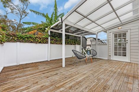 Photo of property in 1/10 Merani Street, Narrow Neck, Auckland, 0622
