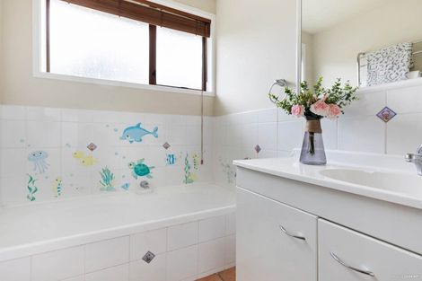 Photo of property in 40 Stredwick Drive, Torbay, Auckland, 0630