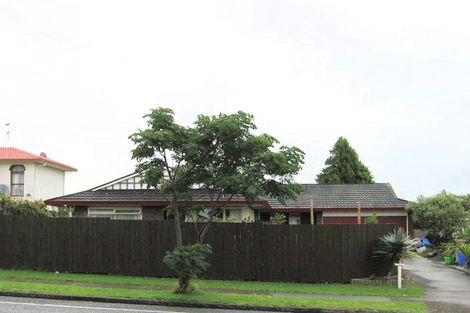Photo of property in 31 Prince Regent Drive, Half Moon Bay, Auckland, 2012