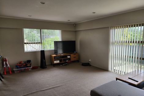 Photo of property in 1/133 Glenmore Road, Sunnyhills, Auckland, 2010