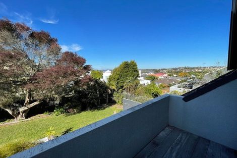 Photo of property in 126 Wiseley Road, West Harbour, Auckland, 0618