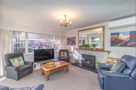 Photo of property in 22 Highbury Drive, Levin, 5510