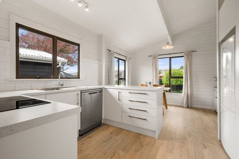 Photo of property in 19 Fernbrook Place, Mairehau, Christchurch, 8013