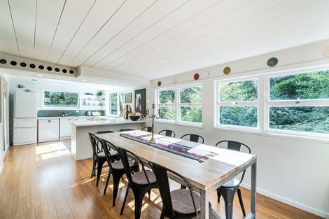 Photo of property in 4 Glenbush Place, Birkenhead, Auckland, 0626