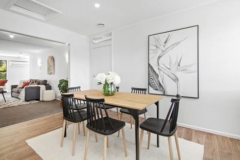 Photo of property in 22 Franklyn Road, Tawa, Wellington, 5028