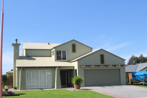 Photo of property in 26 Caulfield Place, Pukehangi, Rotorua, 3015