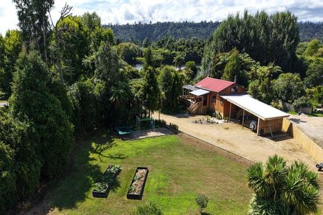 Photo of property in 240 Arapito Road, Karamea, 7893