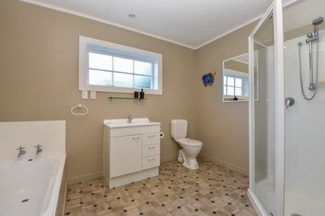 Photo of property in 60 Kuratawhiti Street, Greytown, 5712