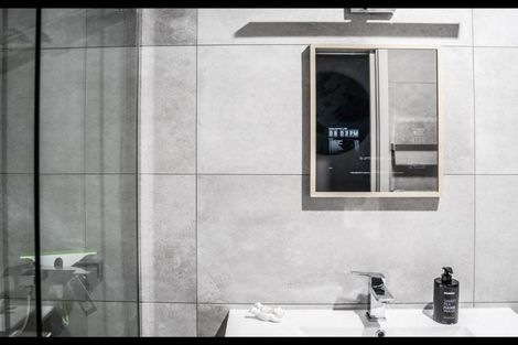 Photo of property in 5 Te Ara Karoiroa Road, Hurford, New Plymouth, 4374