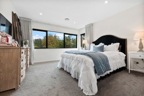 Photo of property in 7 Hartles Place, Mellons Bay, Auckland, 2014