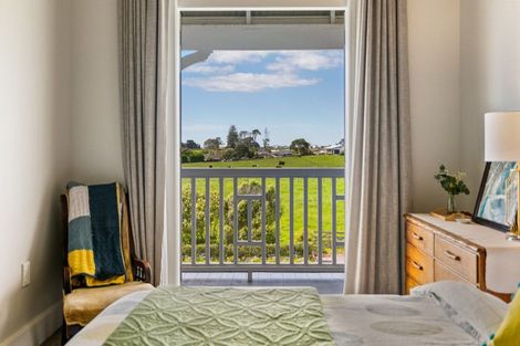 Photo of property in 111 Wharf Road, Clarks Beach, Pukekohe, 2679