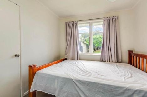 Photo of property in 14 Eddowes Street, Manurewa, Auckland, 2102