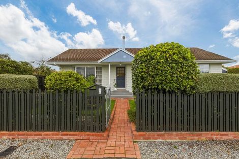 Photo of property in 3 Cowper Place, Avondale, Christchurch, 8061