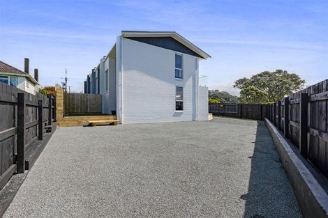 Photo of property in 38d Breakwater Road, Moturoa, New Plymouth, 4310