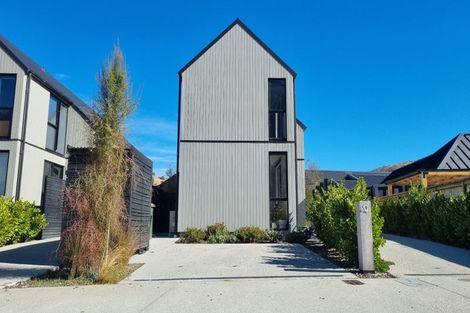 Photo of property in 59 Casterway Crescent, Jacks Point, 9371