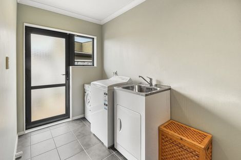 Photo of property in 5 Beirut Court, The Gardens, Auckland, 2105