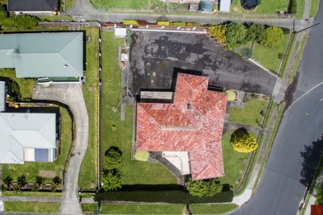 Photo of property in 2 Great South Road, Papakura, 2110