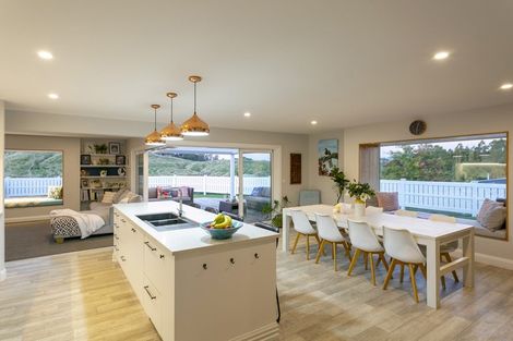 Photo of property in 97 Loch Views Road, Acacia Bay, Taupo, 3385