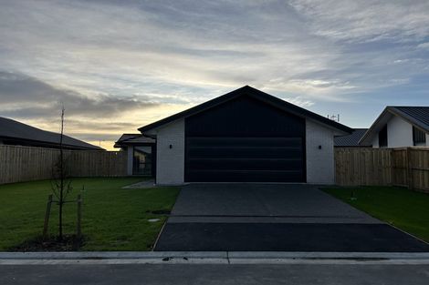 Photo of property in 4 Crosado Place, Rolleston, 7614