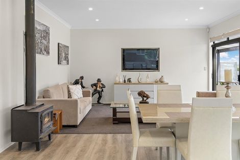 Photo of property in 47 Terry Smyth Drive, Kumeu, 0892