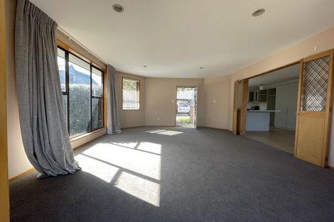 Photo of property in 2/61a Condell Avenue, Papanui, Christchurch, 8053