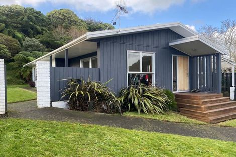 Photo of property in 21 Heaphy Street, Westown, New Plymouth, 4310