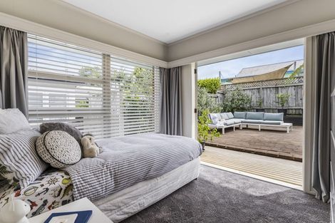 Photo of property in 28 Richmond Avenue, Northcote Point, Auckland, 0627
