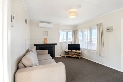 Photo of property in 10 Cornfoot Street, Castlecliff, Whanganui, 4501