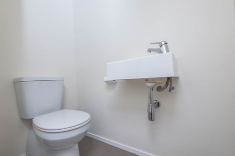 Photo of property in 12/35 Torrens Terrace, Mount Cook, Wellington, 6011