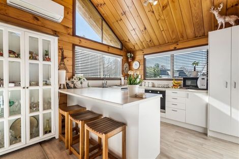 Photo of property in 13 Kyeemagh Street, Botany Downs, Auckland, 2010