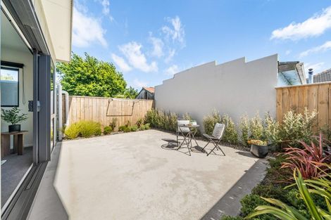 Photo of property in 9/104 Martin Street, Wallaceville, Upper Hutt, 5018